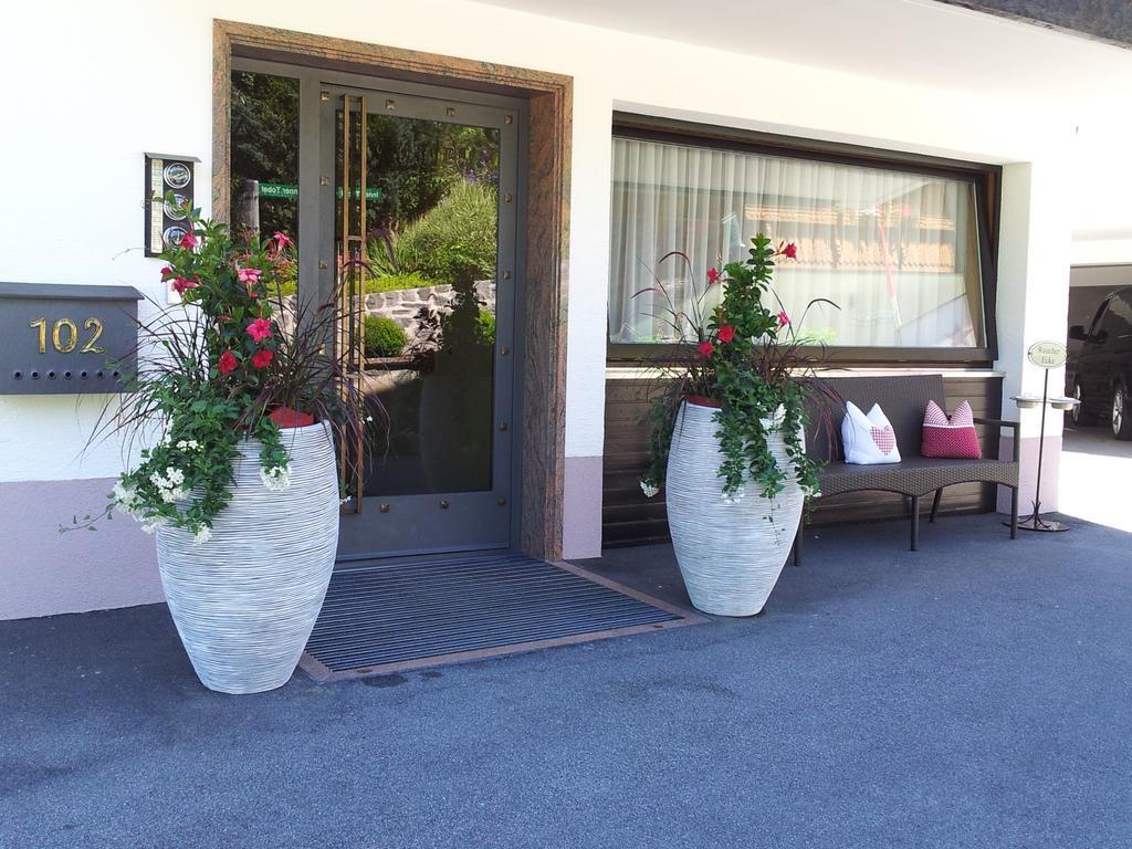 Alpenpension Maderer Gaschurn Zimmer foto
